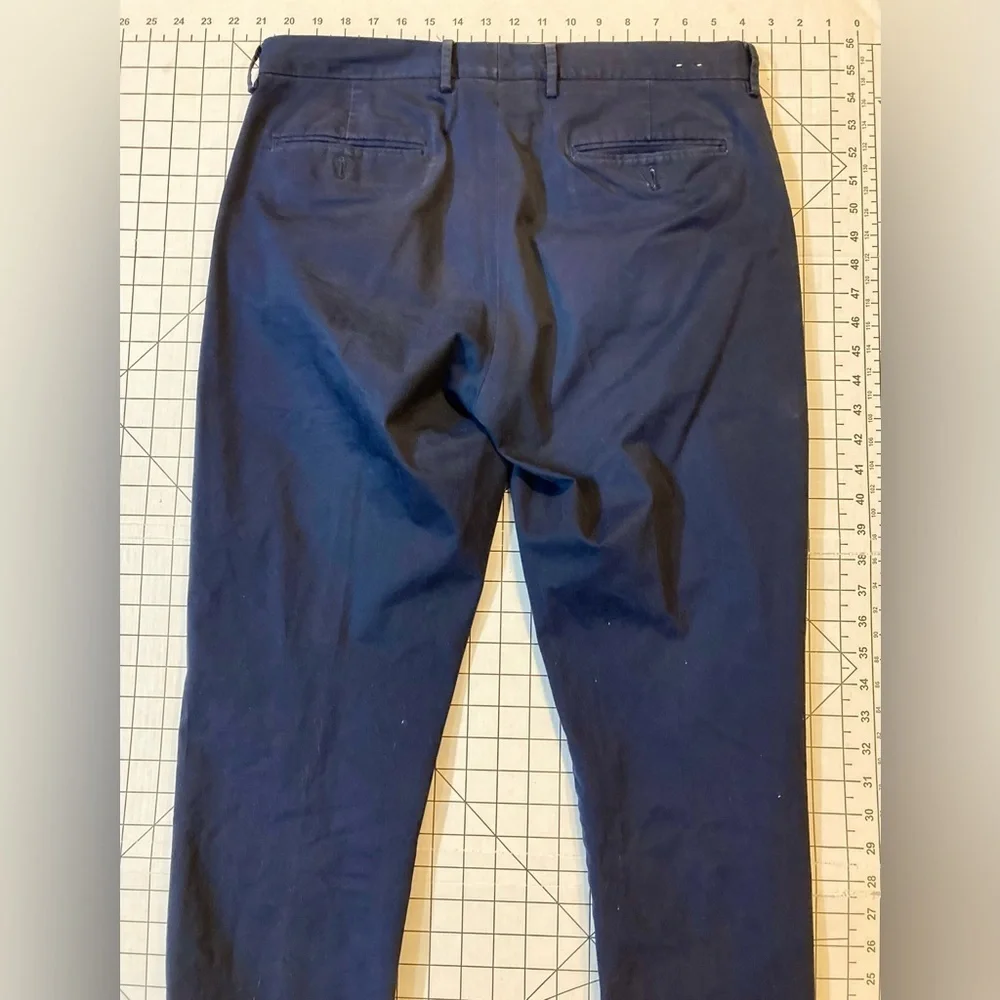 J. Crew Men’s Size 33/30 Navy Flex Bedford‎ Chino Pants